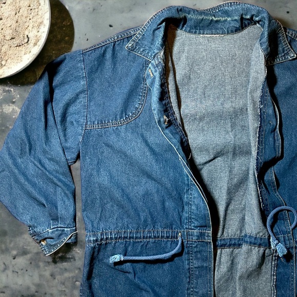 Vintage women’s Denim hunting overcoat nice fade with drawstring waist - Picture 3 of 7